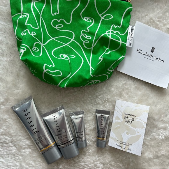 New Elizabeth Arden Prevage 6 pieces set - Picture 1 of 3